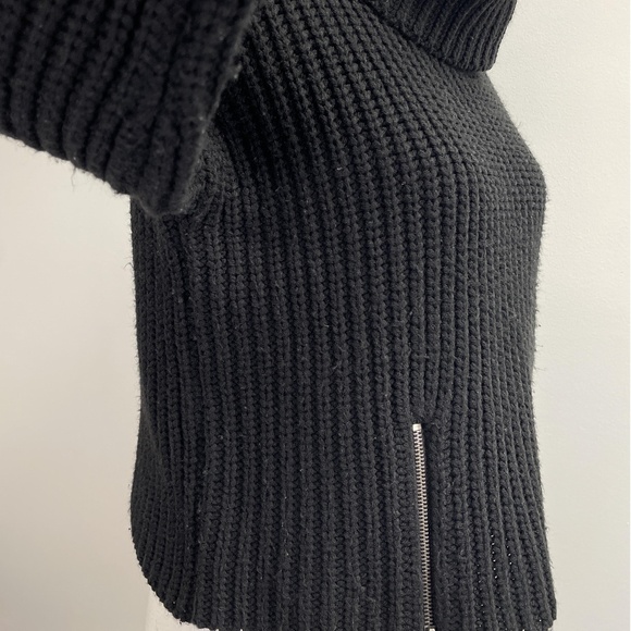 Aqua Black Pullover Ribbed Zipper Detail Turtleneck Sweater, medium. Chunky knit - Picture 6 of 12